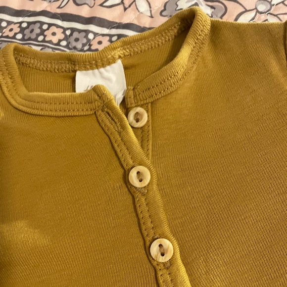 5 for $20-H&M infant long-sleeved top-Excellent used condition-Size 2-4 months - Picture 4 of 5